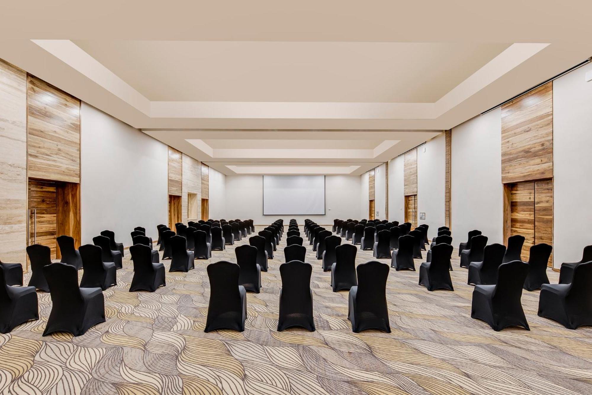 Grand Fiesta Americana Hotel